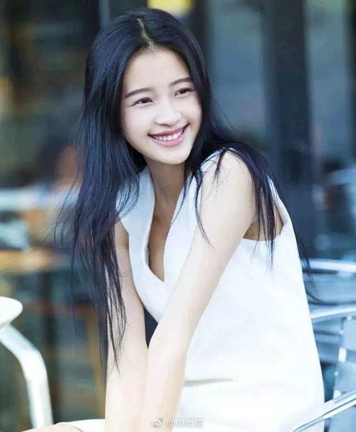 娱乐吃瓜李沁,娱乐圈的甜蜜瓜果，甜蜜与苦涩并存